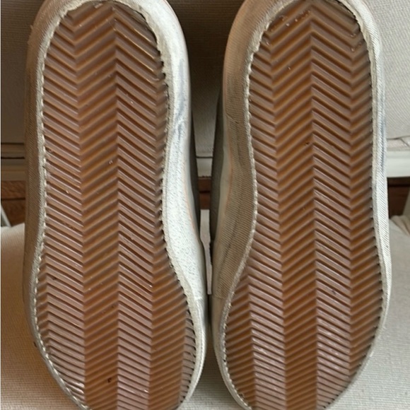 EUC Authentic Golden Goose VStar2 - Picture 5 of 5